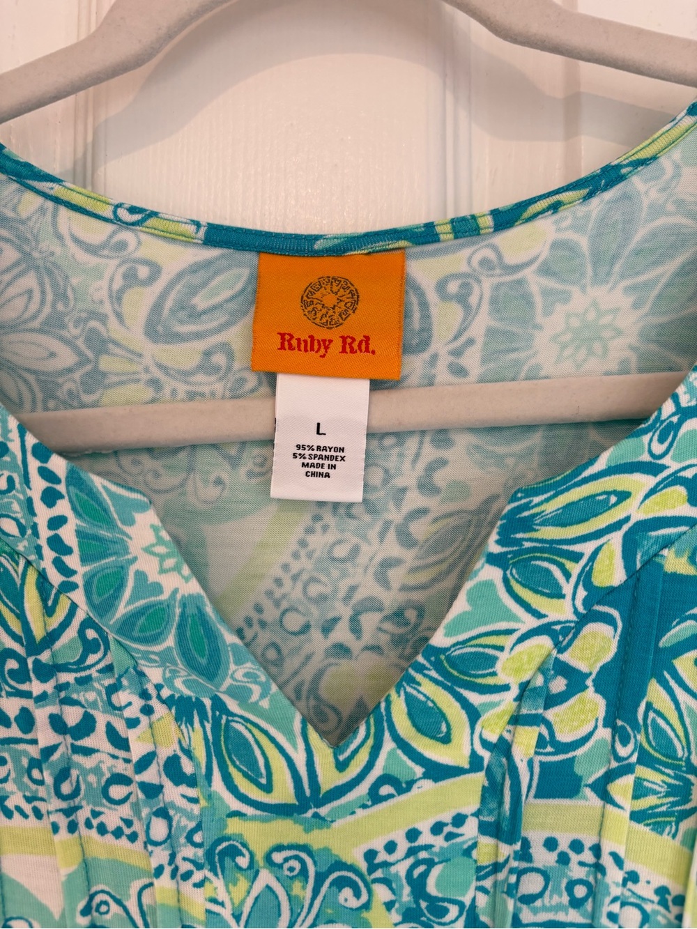 Ruby Rd. Turquoise and Lime Floral V-Neck 3/4 Sleeve Tunic - Large - Picture 2 of 11